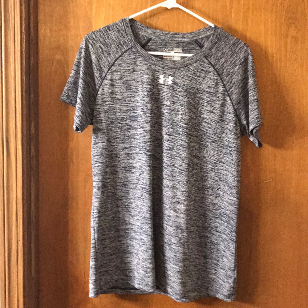 Under Armour T-shirt
